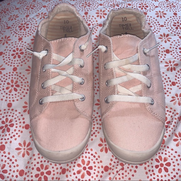 Time and Tru Shoes - EUC! Cute Slip On Shoes
